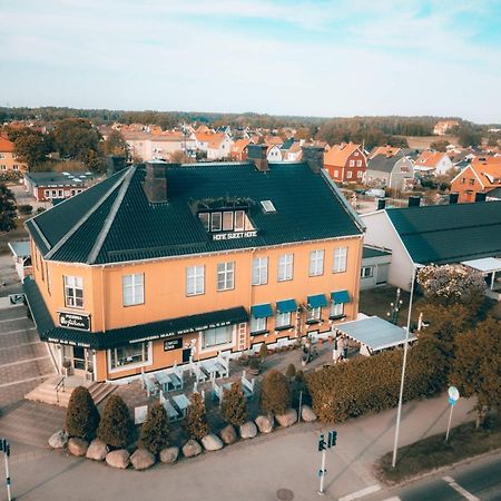 Paradlaegenhet Eskilstuna Esterno foto