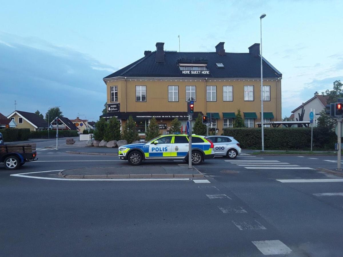 Paradlaegenhet Eskilstuna Esterno foto
